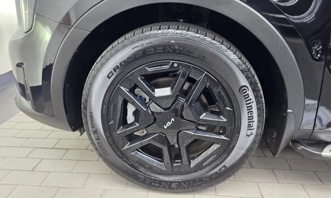 Kia Sorento — фото 7