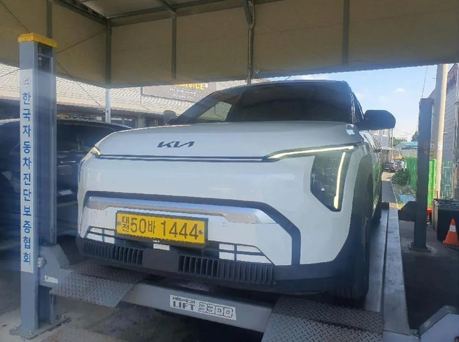 Kia EV3 — фото 1