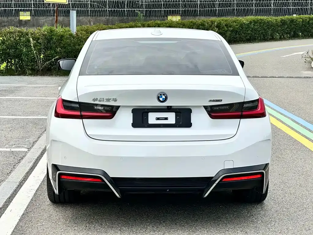 BMW i3 — фото 7