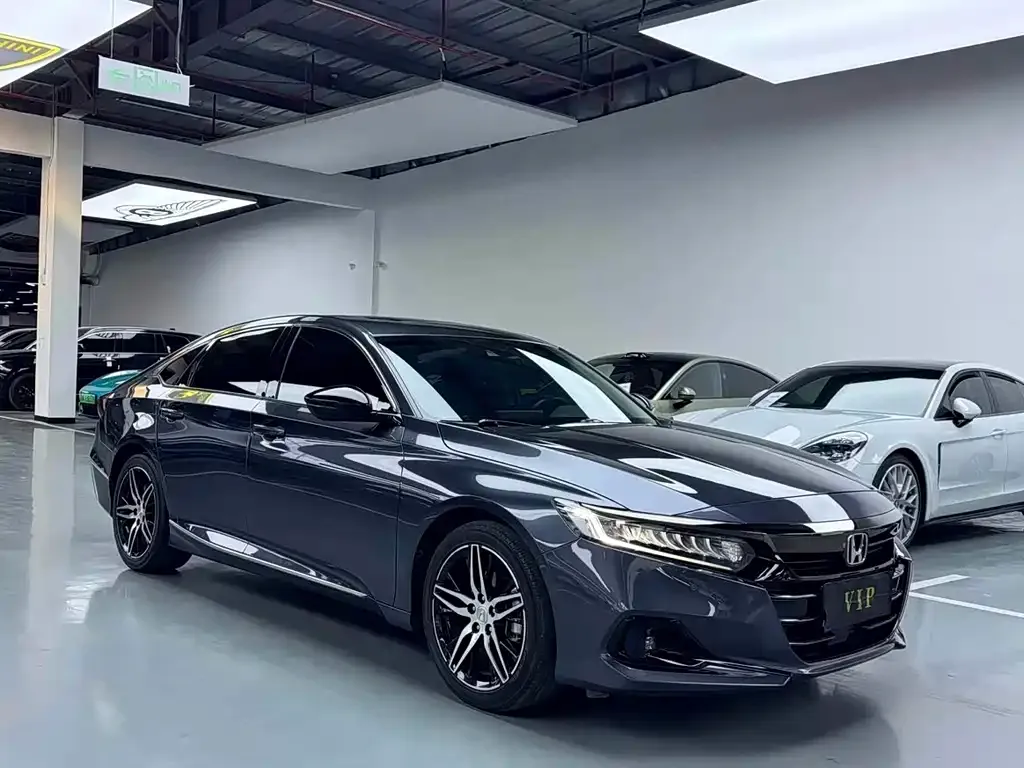 Honda Accord — фото 3