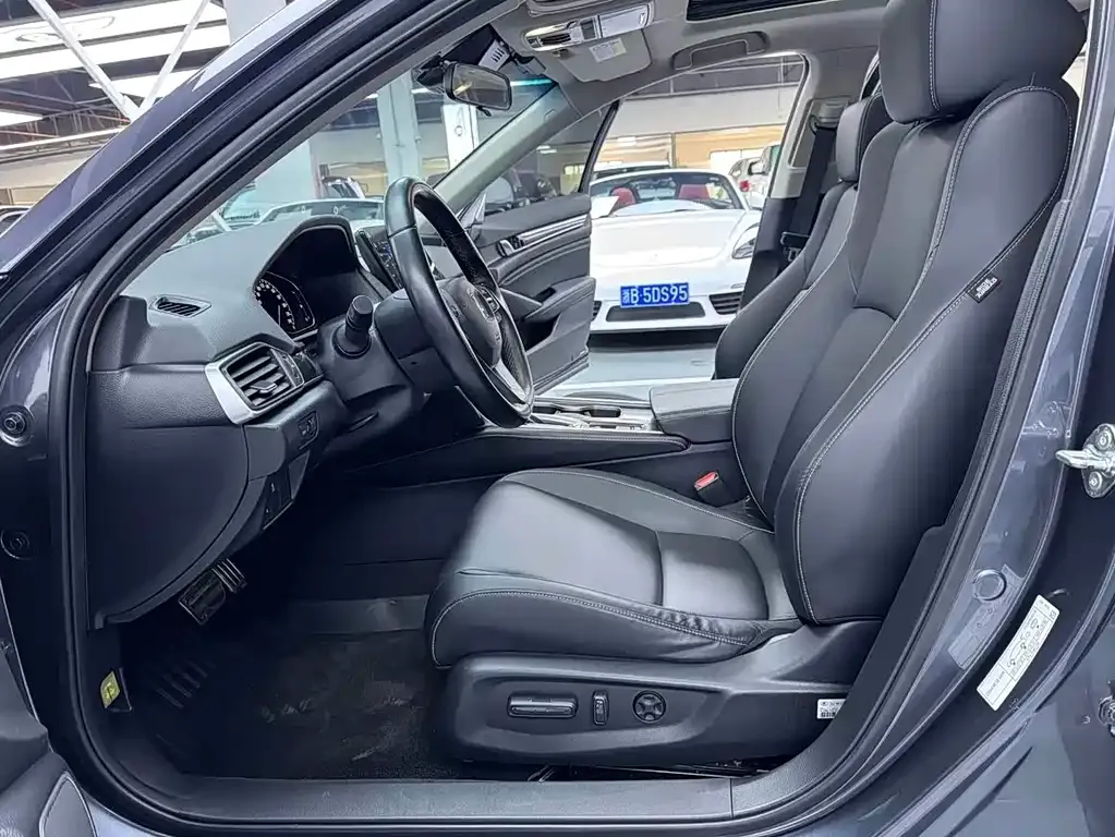 Honda Accord — фото 4