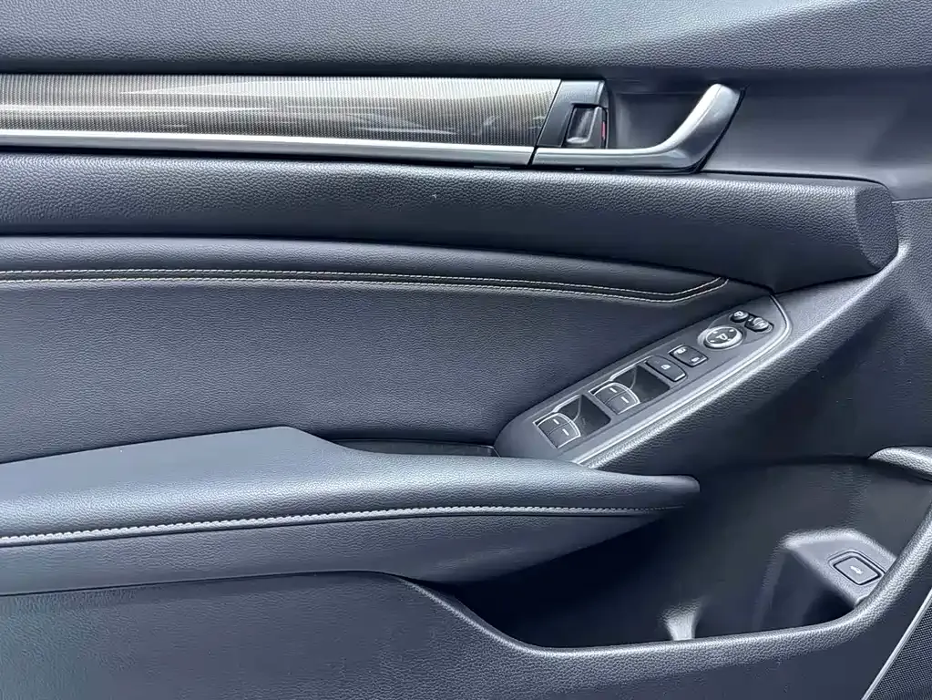 Honda Accord — фото 6