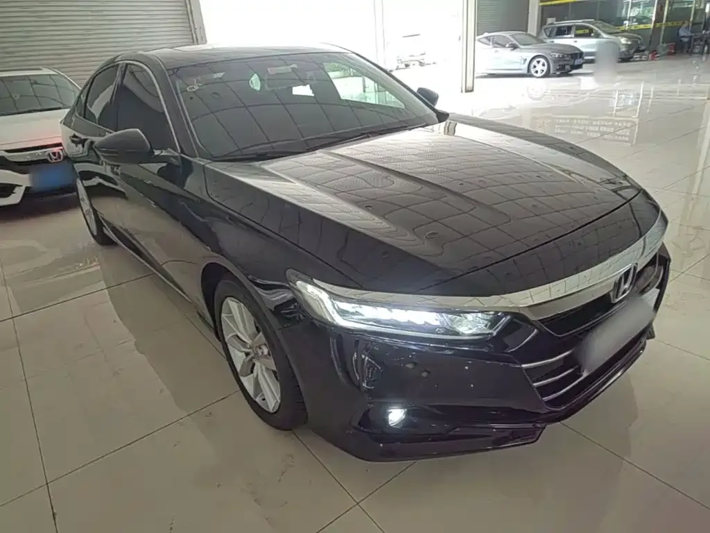Honda Accord — фото 9