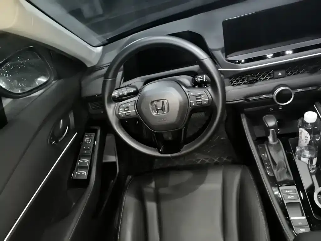 Honda Accord — фото 6
