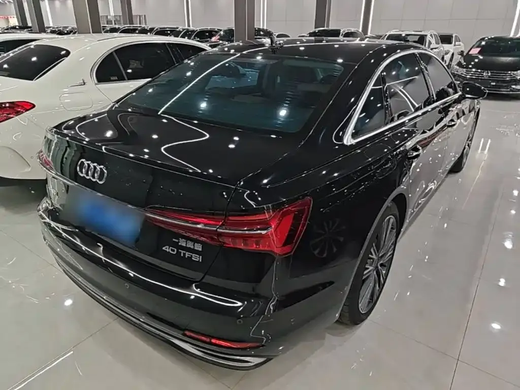 Audi A6L — фото 2