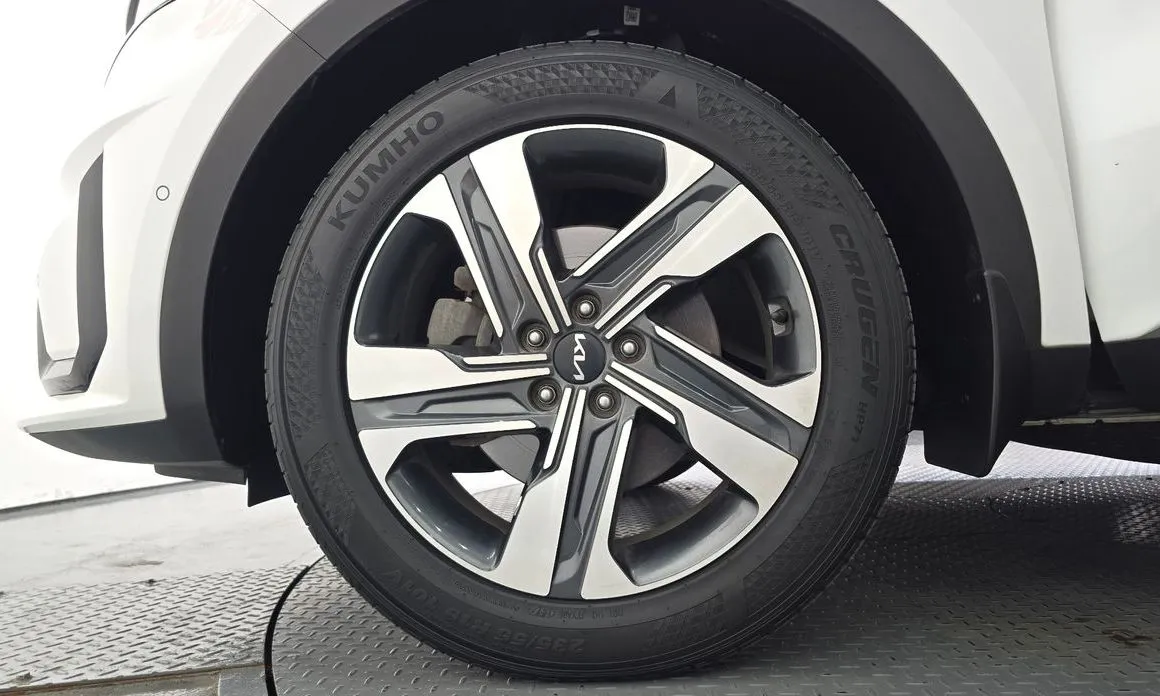 Kia Sorento — фото 7