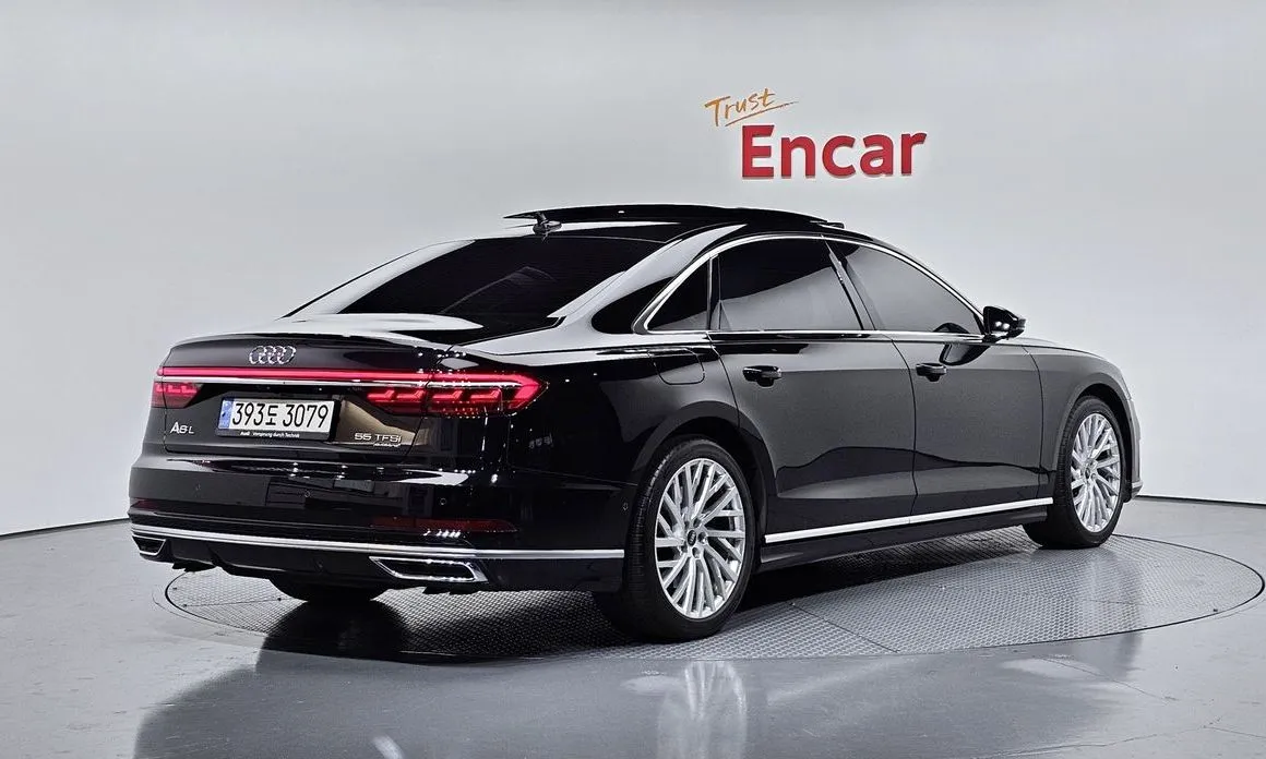 Audi A8 — фото 4