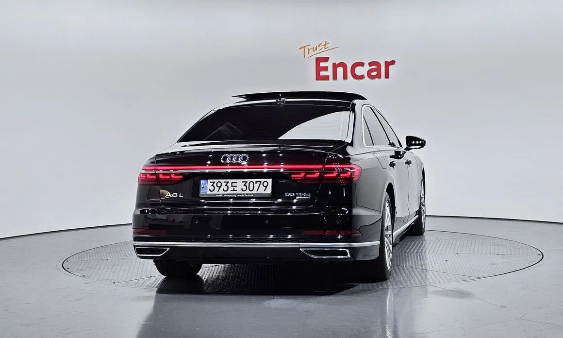 Audi A8 — фото 3