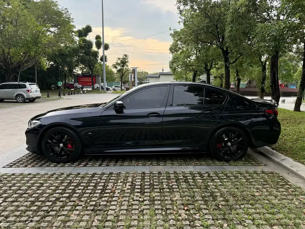 BMW 5 Series (Import) — фото 10