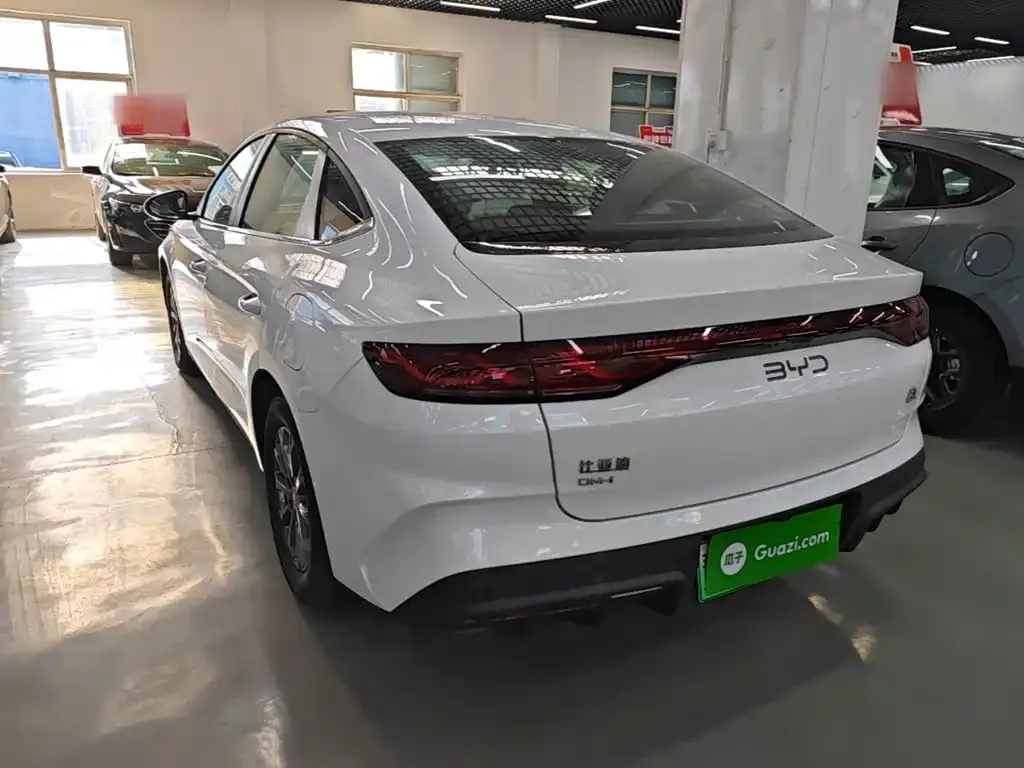 BYD Qin L — фото 10