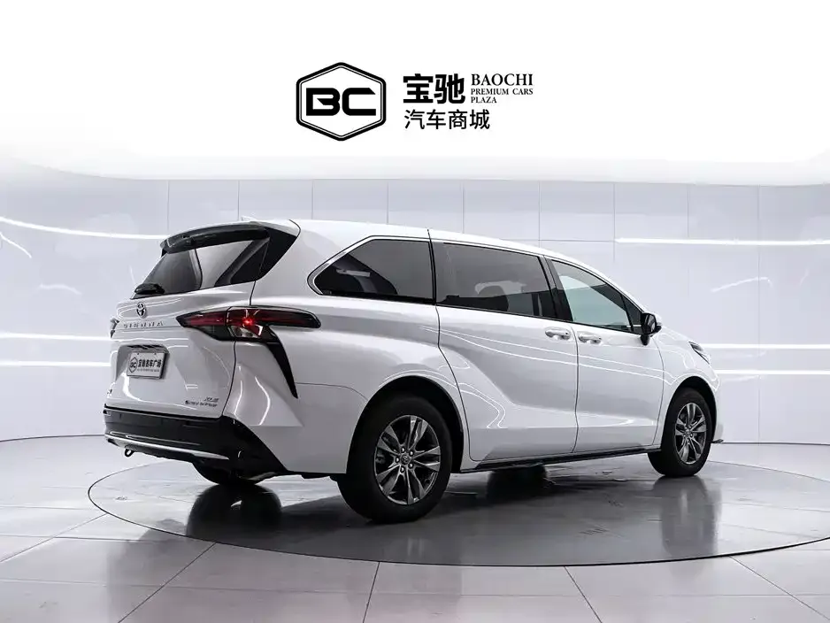 Toyota Sienna — фото 5
