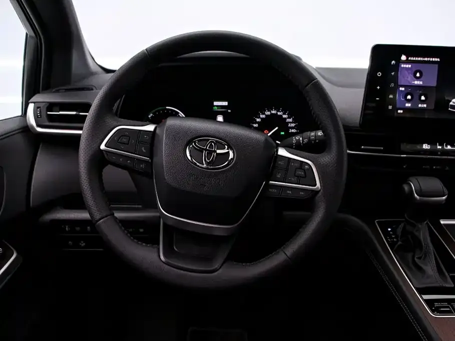 Toyota Sienna — фото 2