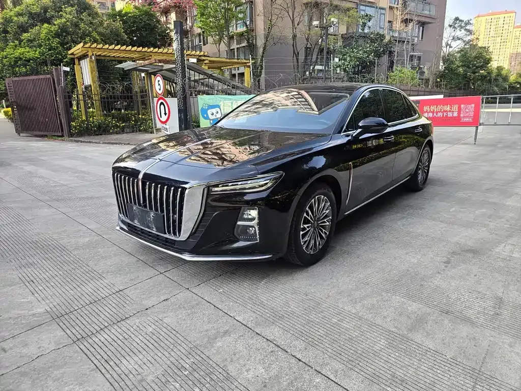 Hongqi H5 — фото 1