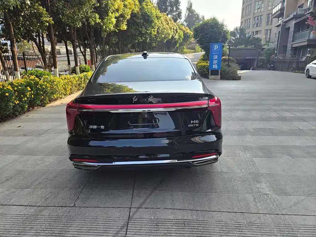 Hongqi H5 — фото 3