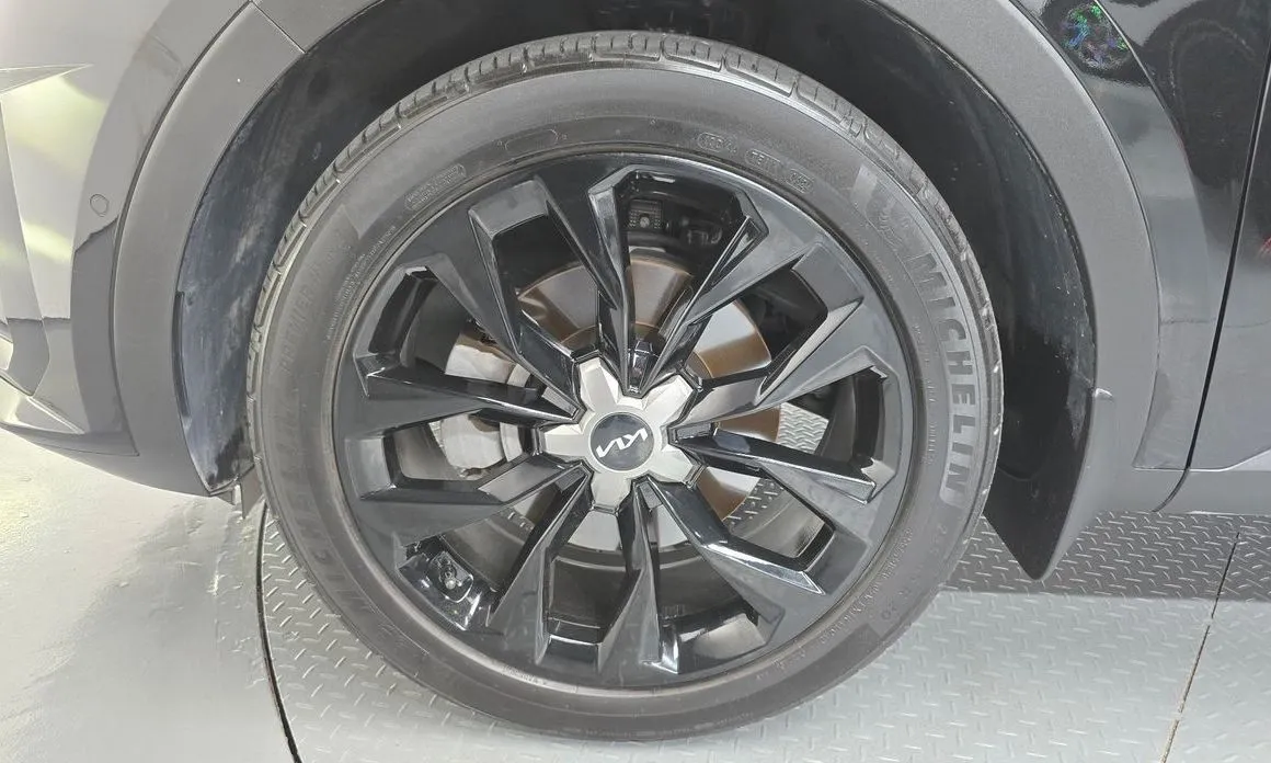 Kia Sorento — фото 9