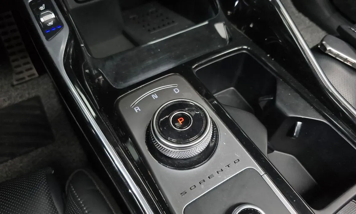 Kia Sorento — фото 4