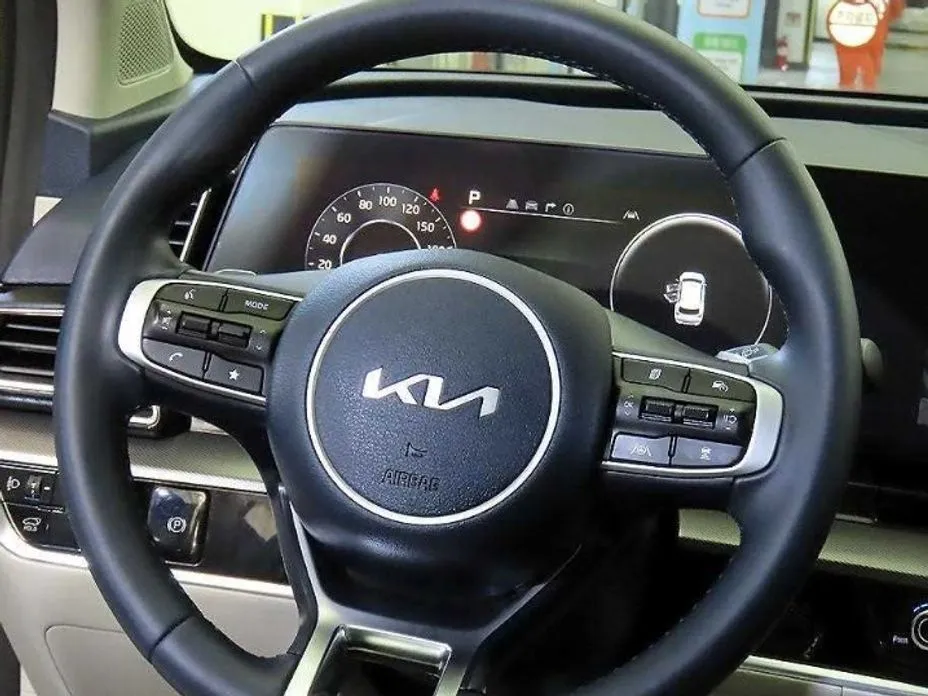 Kia Sportage — фото 7