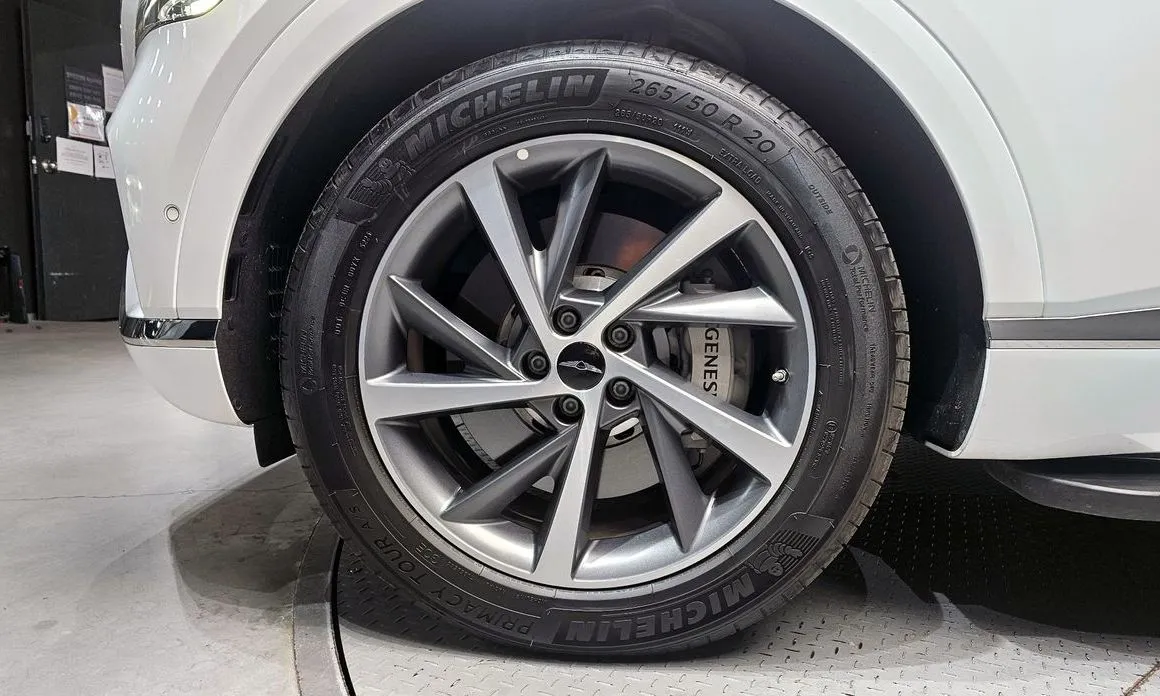 Genesis GV80 — фото 10