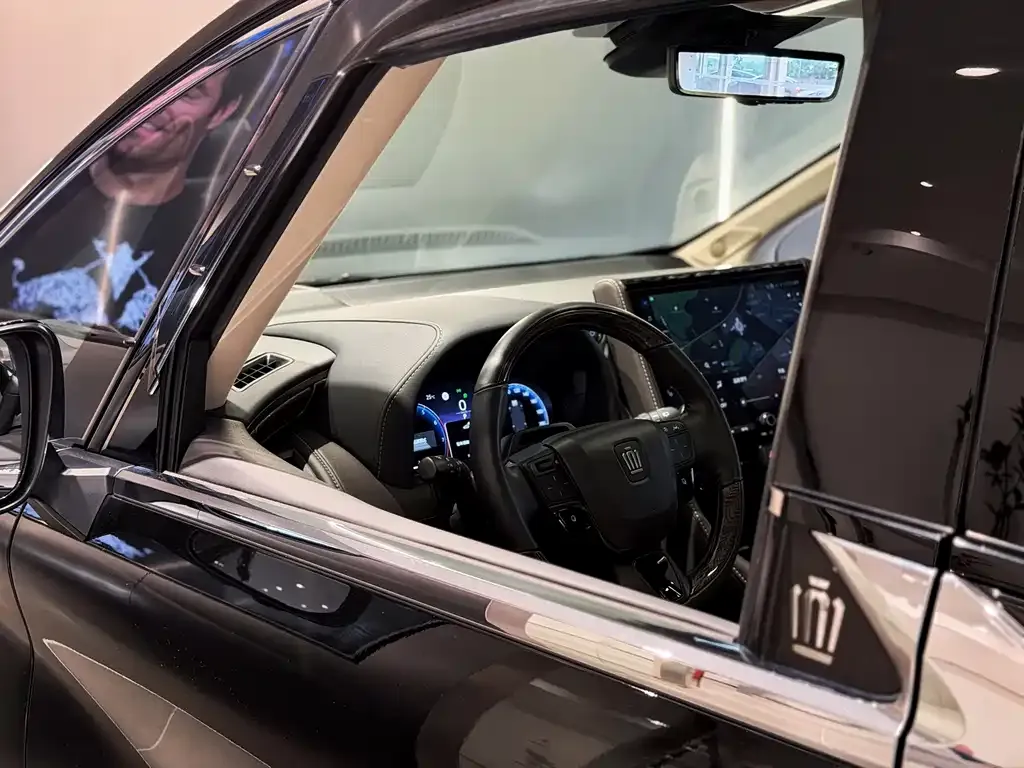 Toyota Vellfire — фото 5