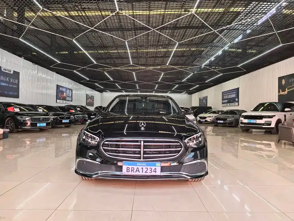 Mercedes-Benz E-Class — фото 10