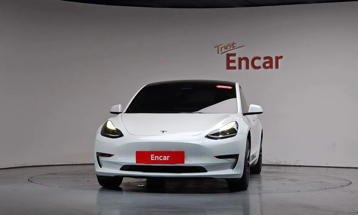 Tesla Model 3 — фото 2