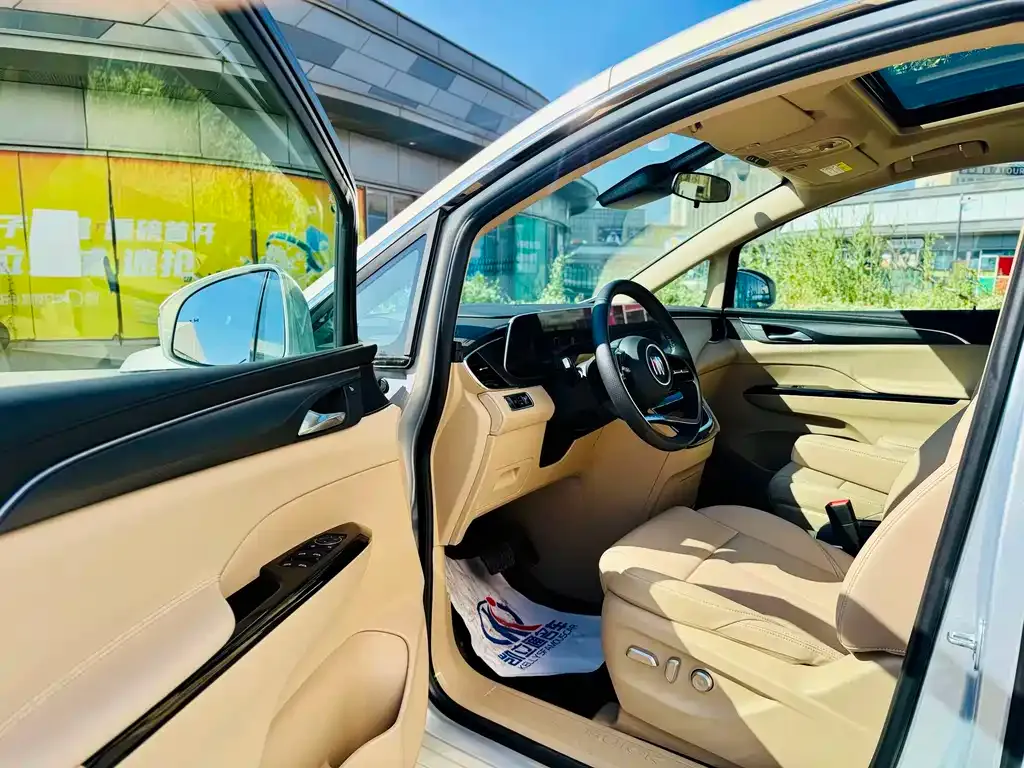 Buick GL8 Hybrid — фото 8