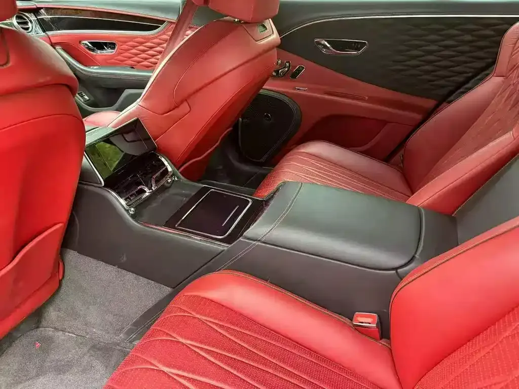 Bentley Flying Spur — фото 6