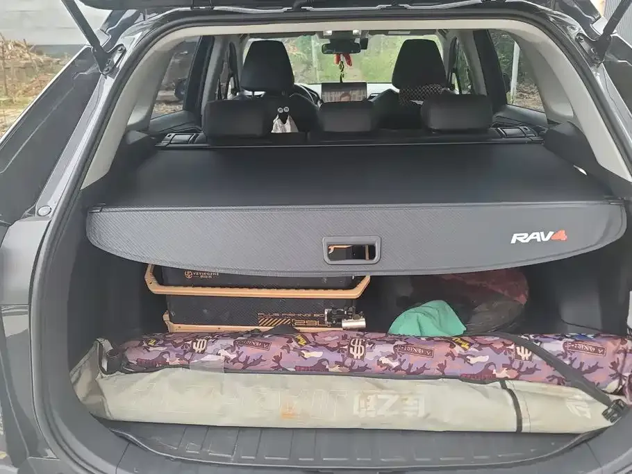 Toyota RAV4 — фото 8