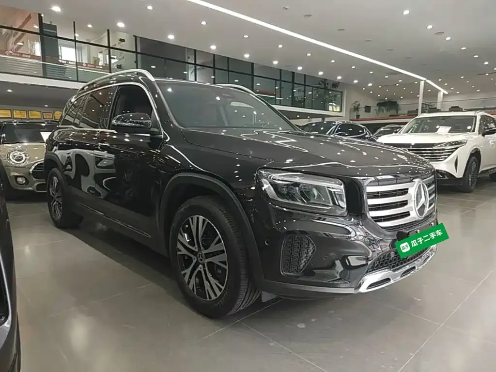 Mercedes-Benz GLB — фото 10