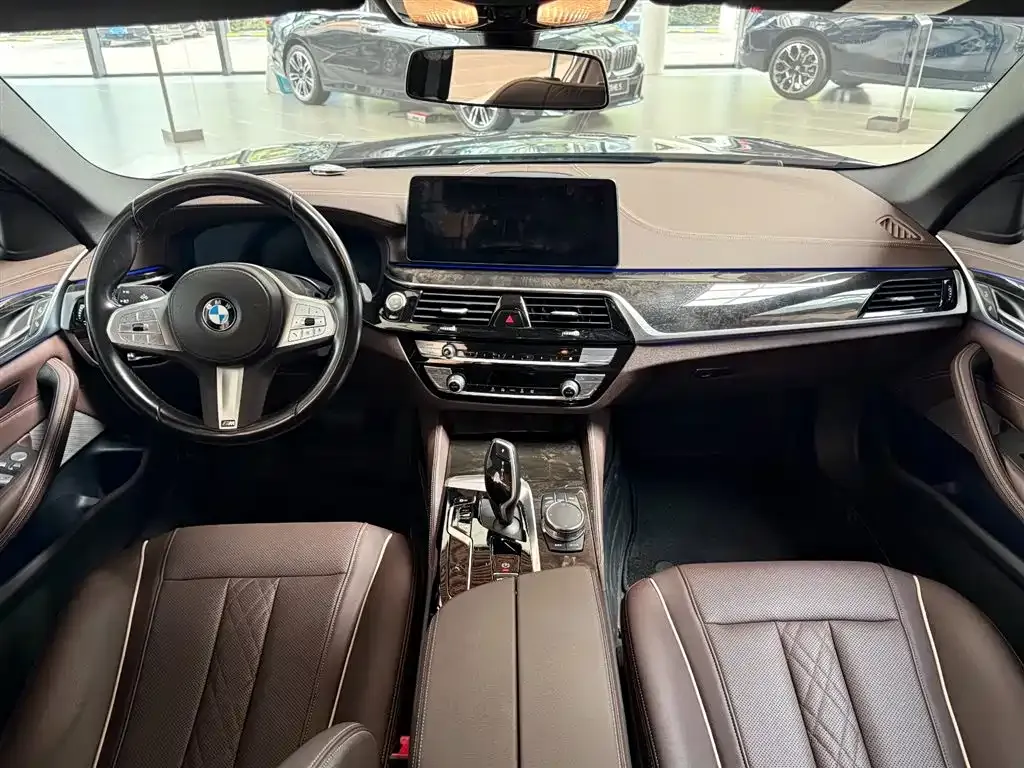 BMW 5 Series — фото 3