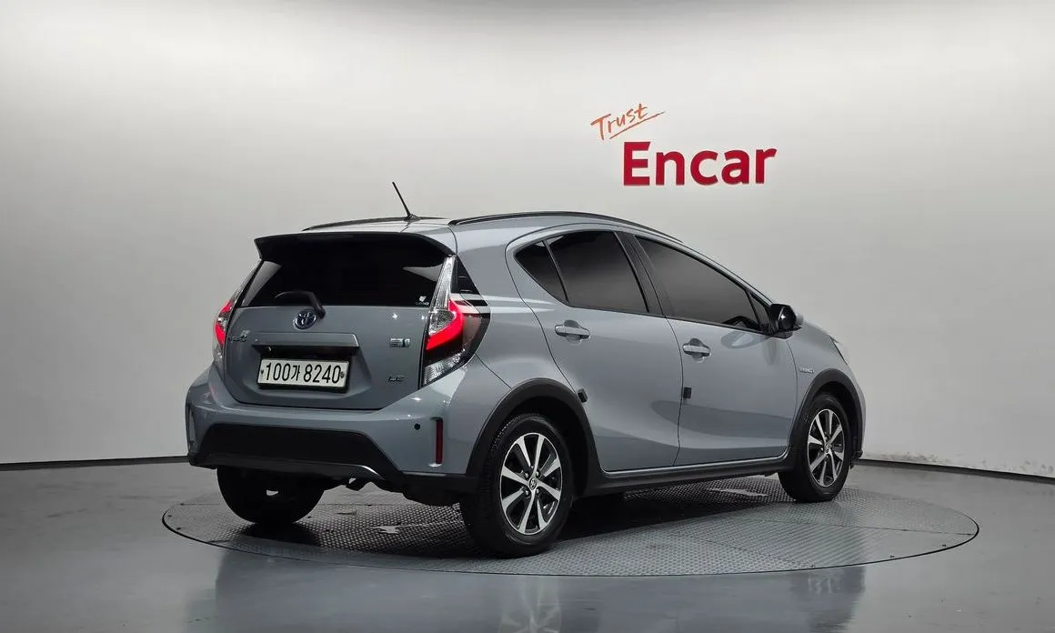 Toyota Prius — фото 4