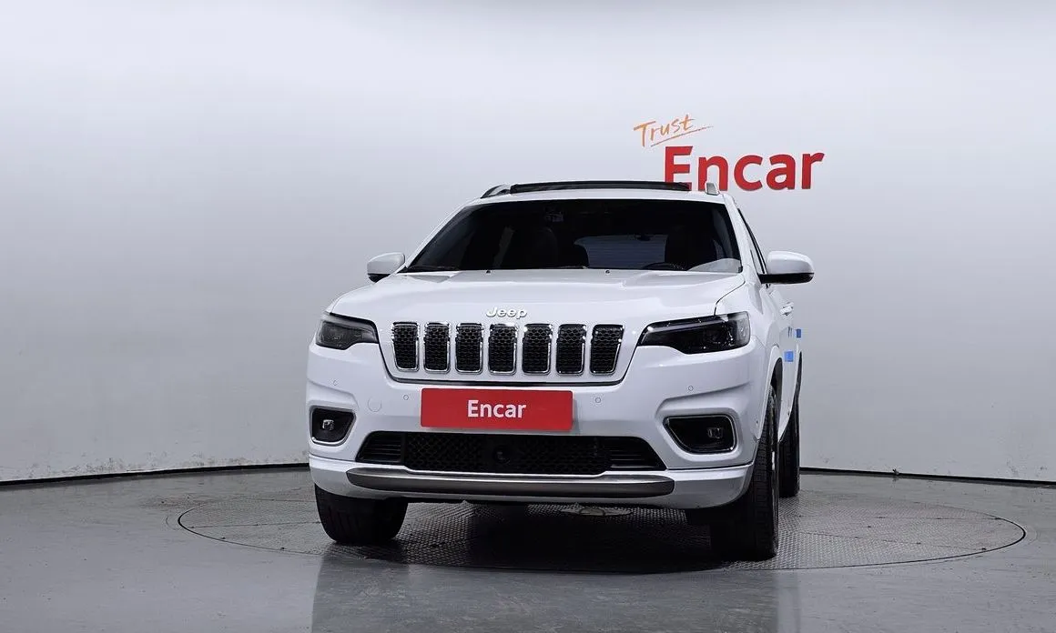 Jeep Cherokee — фото 6