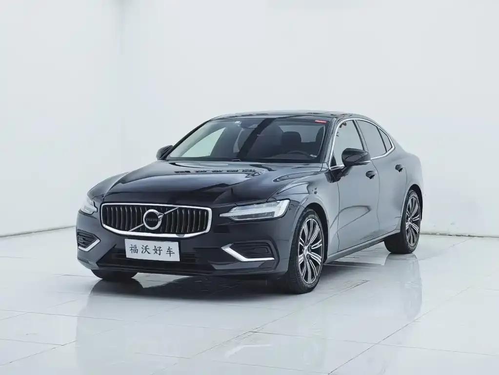 Volvo S60 — фото 1