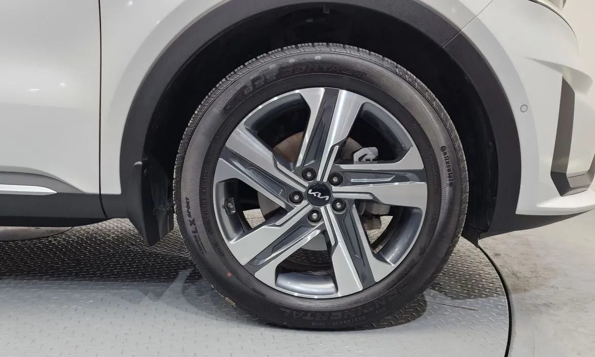 Kia Sorento — фото 10