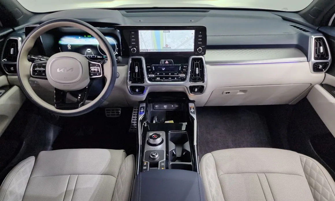 Kia Sorento — фото 8