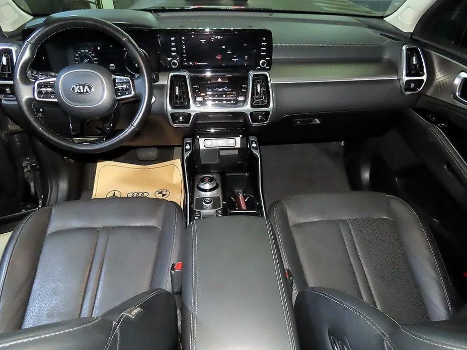 Kia Sorento — фото 9