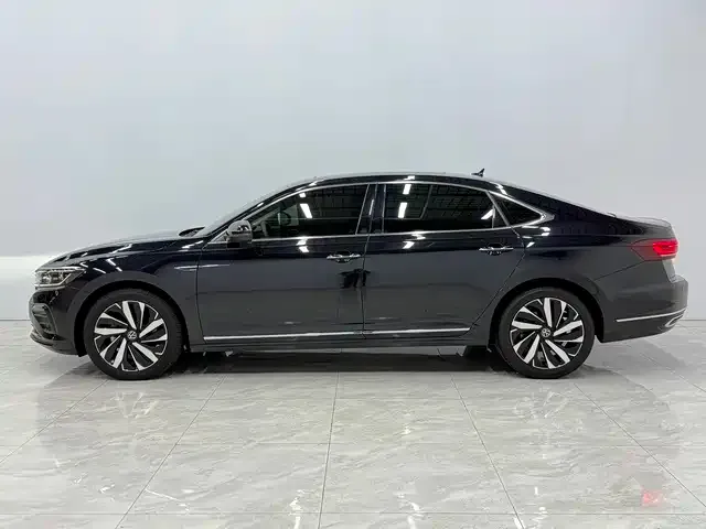 Volkswagen Passat — фото 8