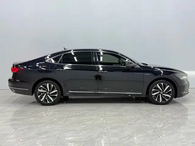 Volkswagen Passat — фото 4