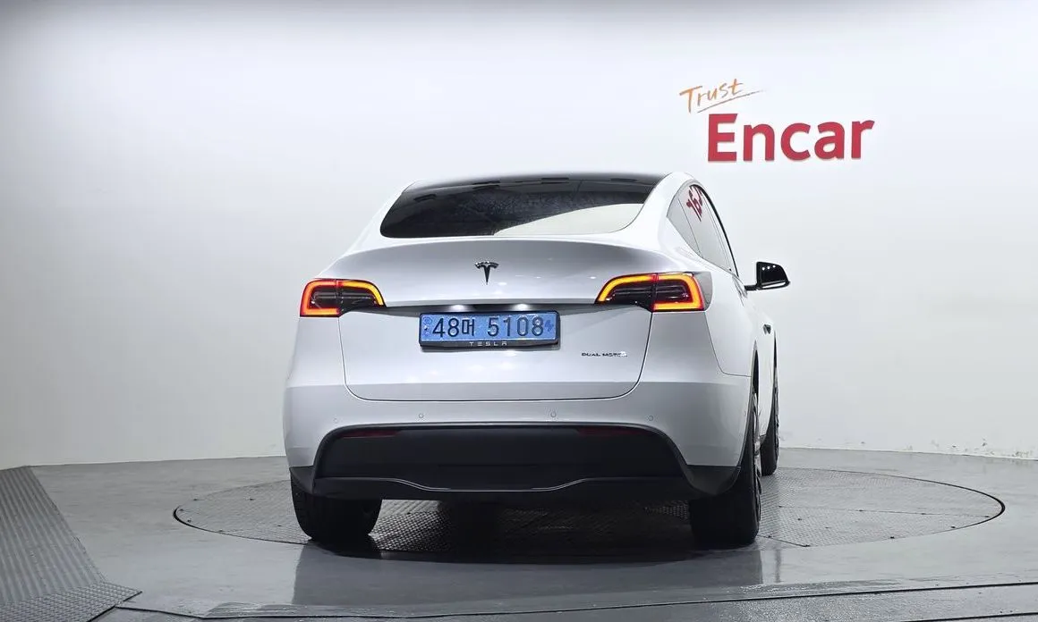 Tesla Model Y — фото 4