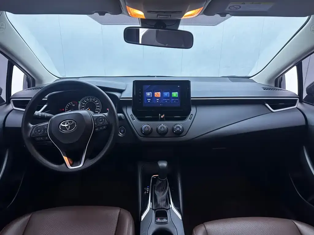 Toyota Corolla — фото 9