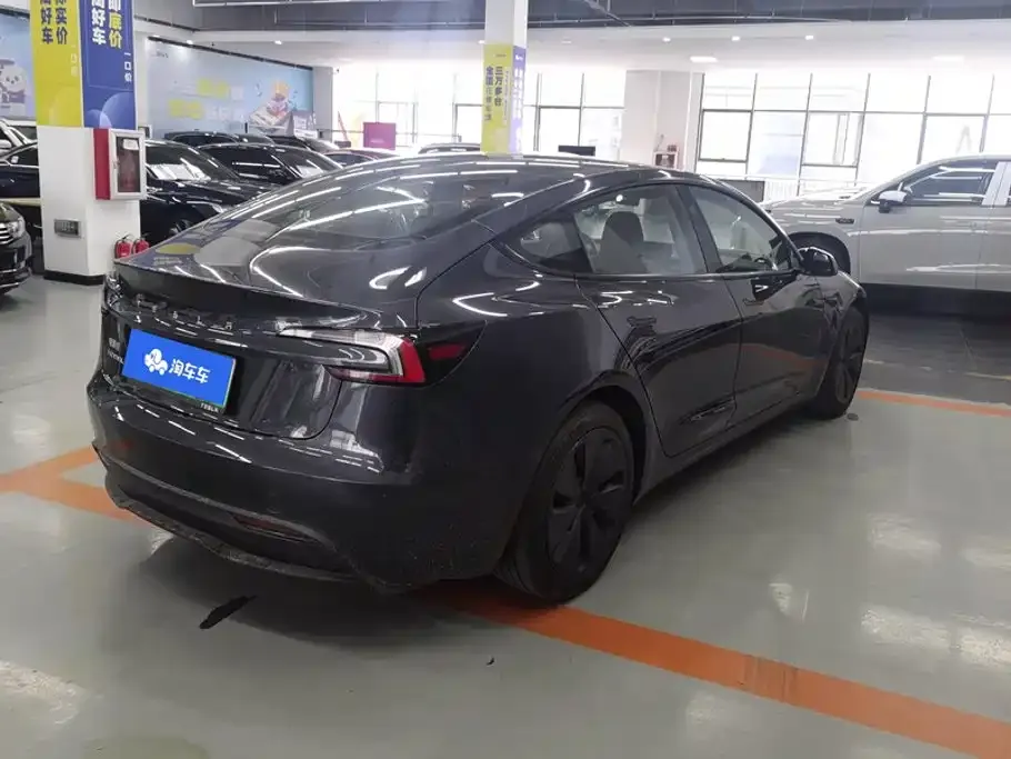Tesla Model 3 — фото 4