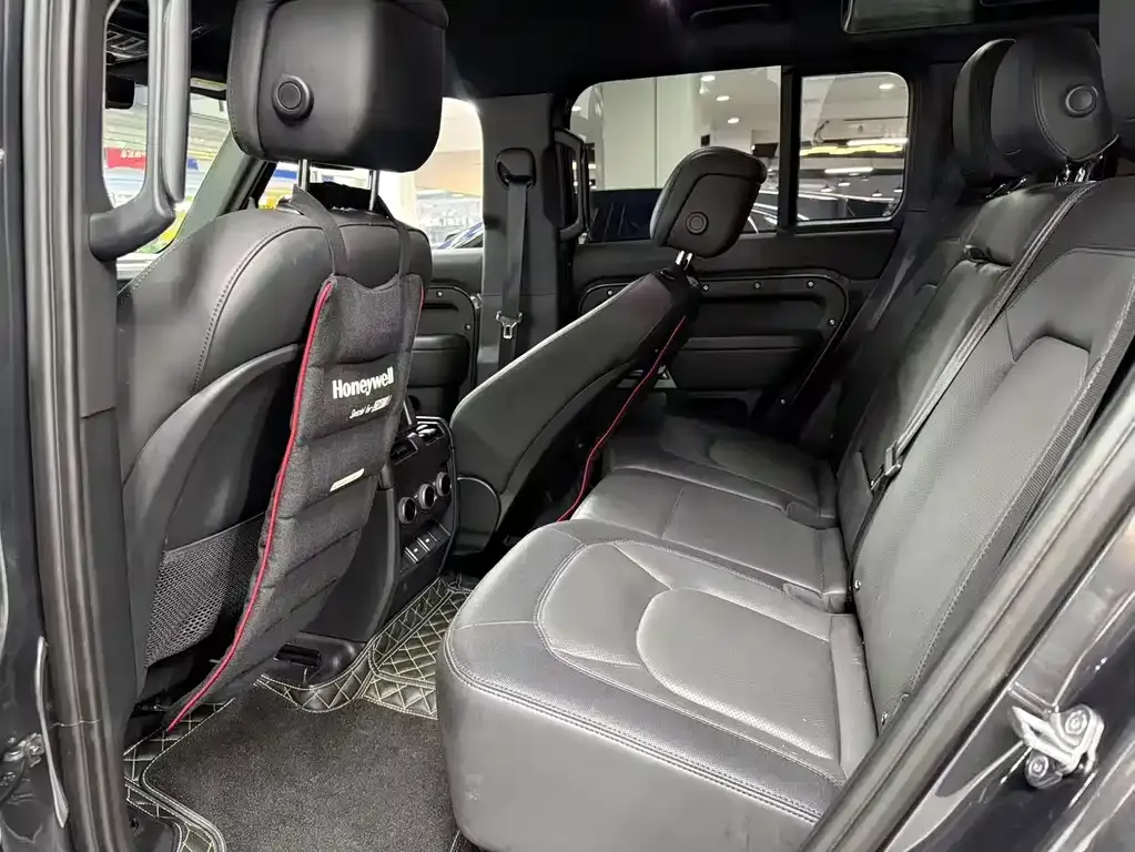 Land Rover Defender — фото 2