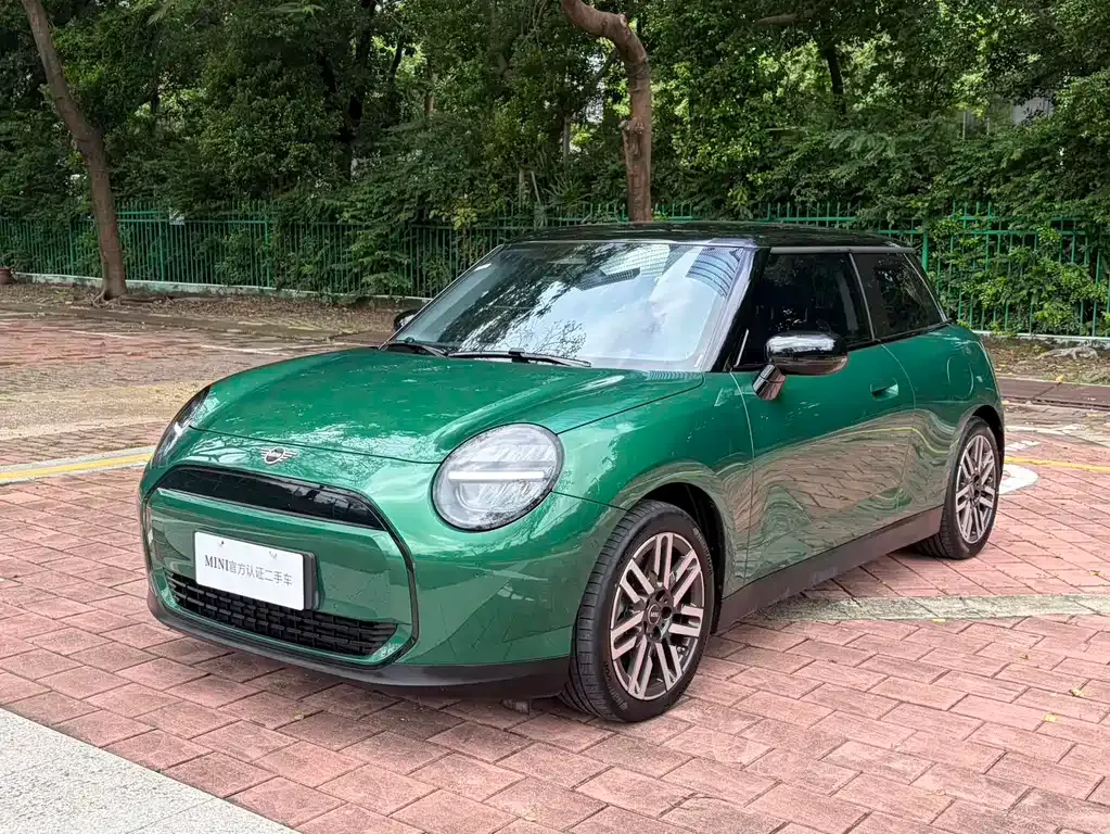 MINI Cooper EV — фото 1