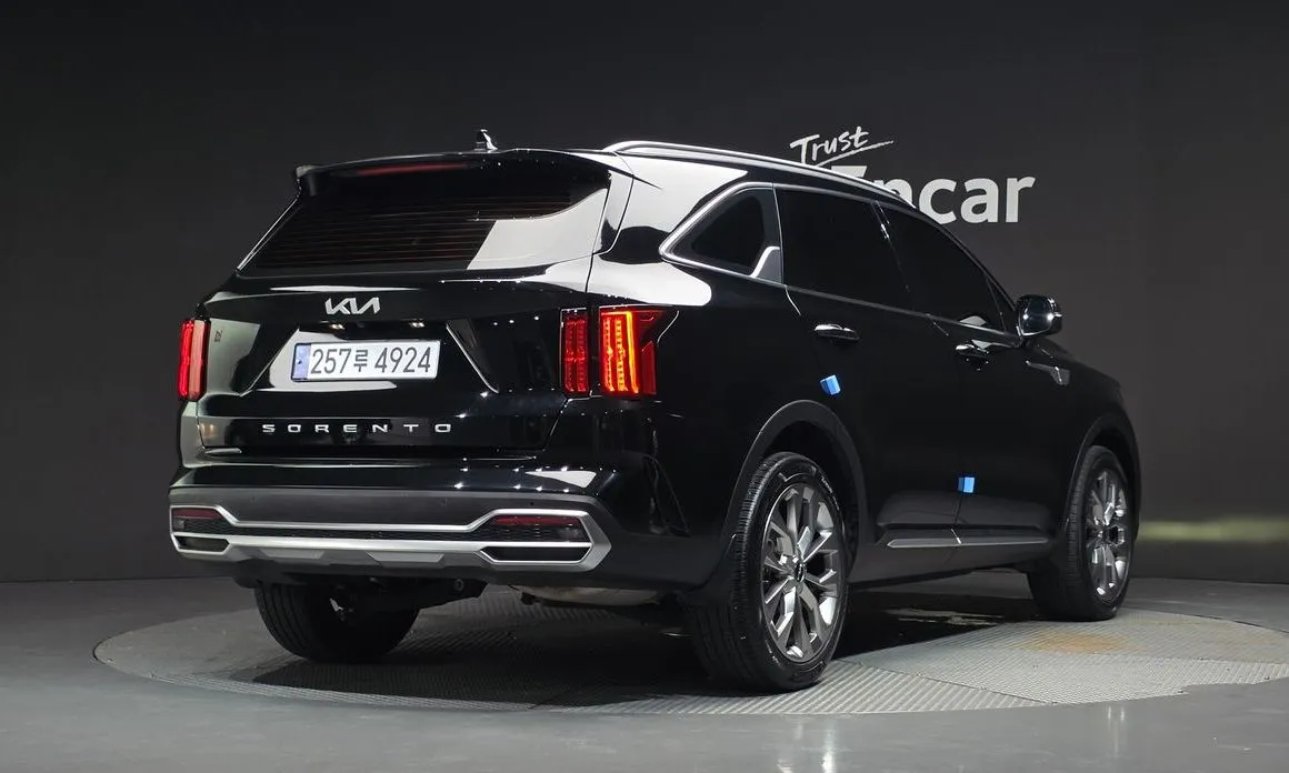 Kia Sorento — фото 8