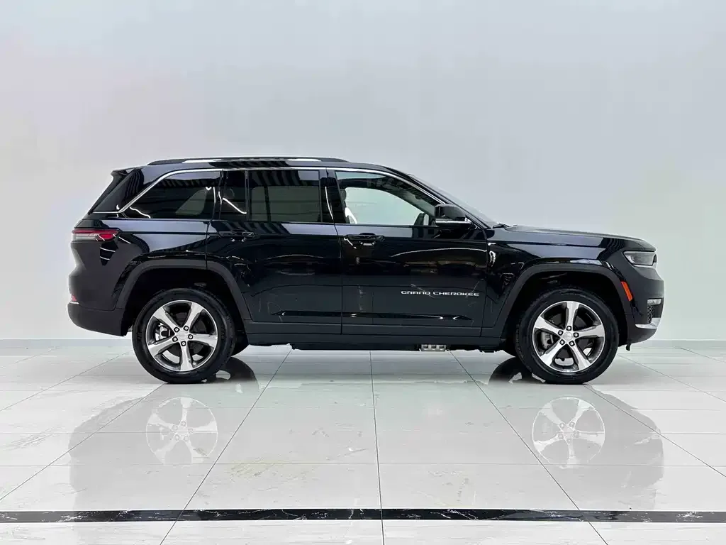 Jeep Grand Cherokee 4xe (Import) — фото 7