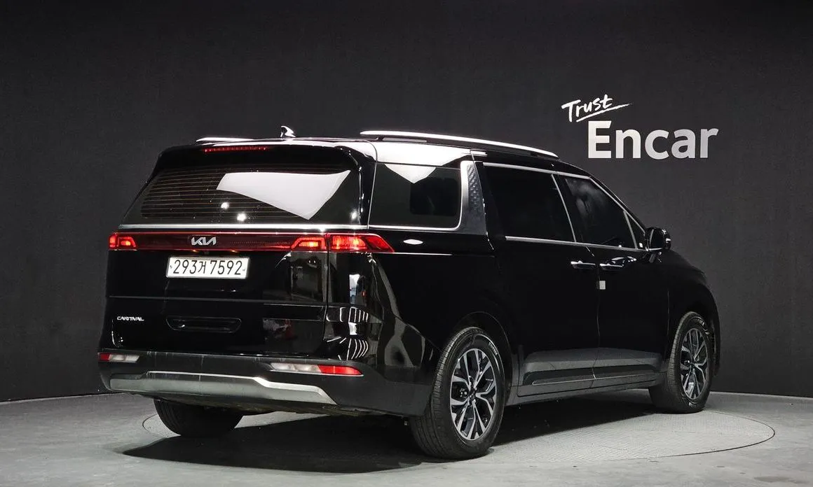Kia Carnival — фото 5