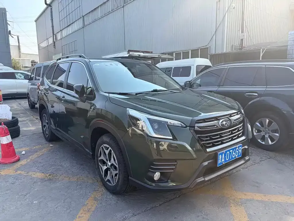 Subaru Forester — фото 4
