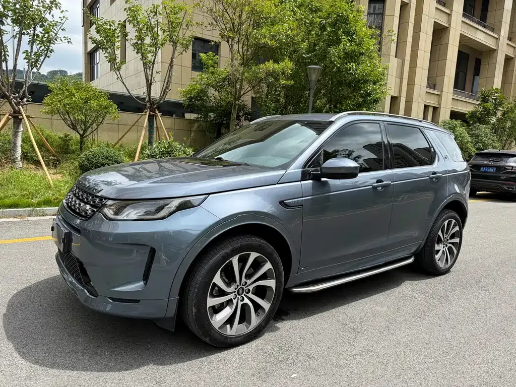 Land Rover Discovery Sport — фото 1