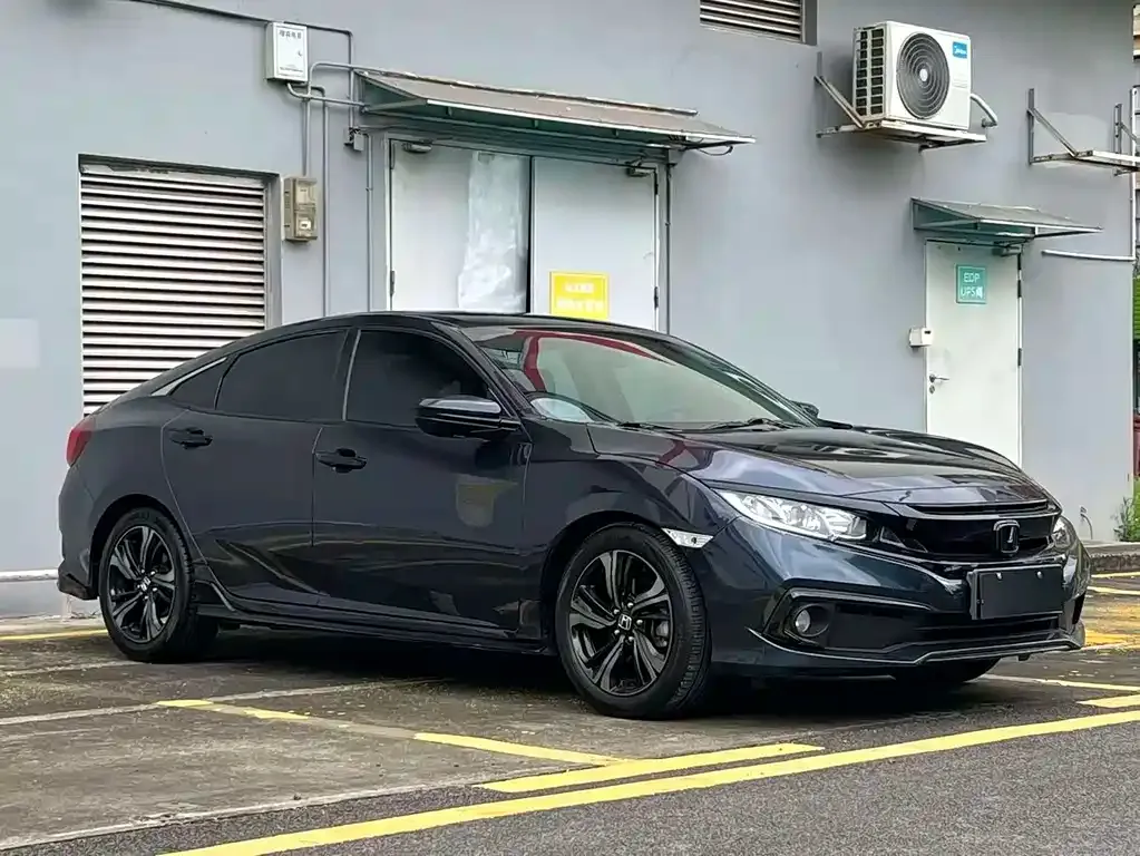 Honda Civic — фото 7