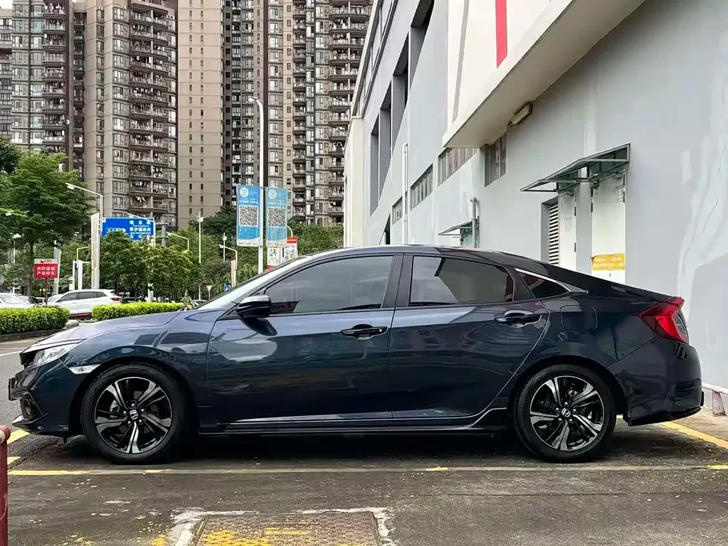 Honda Civic — фото 9